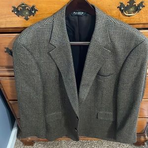 Jos A Bank Blazer. 43R. Great condition. Only worn a few times.